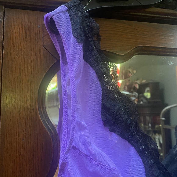 Victoria’s Secret - Picture 4 of 5